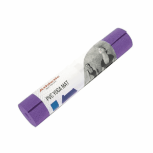 mat de yoga color morado enrollado y sellado con su etiqueta