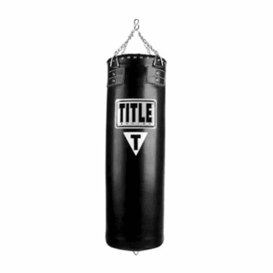 saco de boxeo color negro con logo blanco